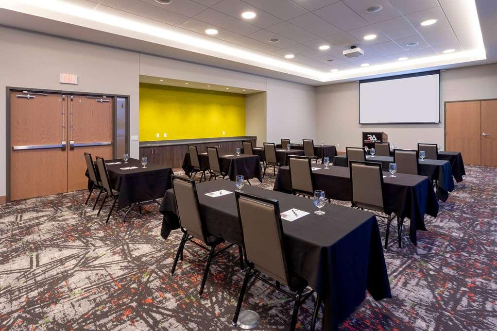 Running Aces Hotel & Casino, Trademark Collection By Wyndham Forest Lake Facilities photo